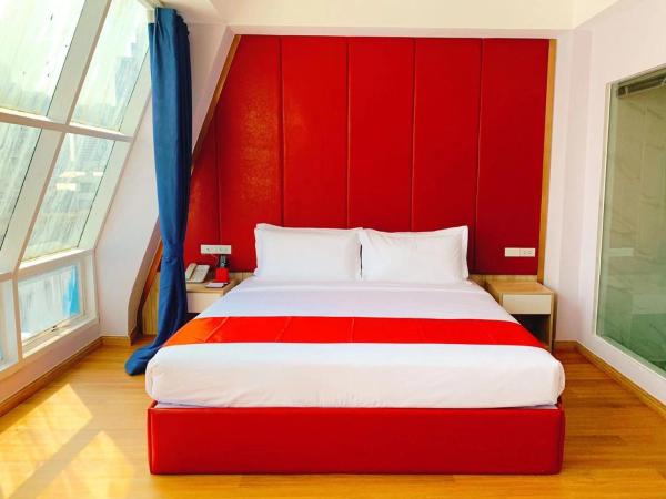 Sapphire hotel Silom Bangkok : photo 1 de la chambre chambre supérieure lit queen-size