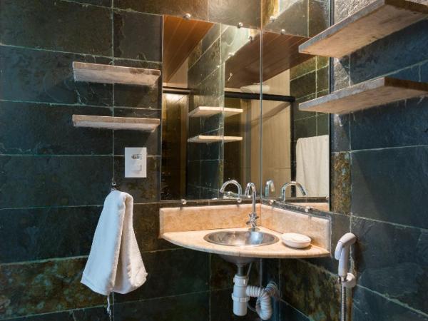 MAN CAVE HOSTEL : photo 8 de la chambre studio supérieur