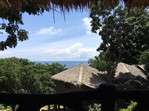 HIP Seaview Resort @ Phi Phi : photo 5 de la chambre bungalow avec vue partielle sur la mer