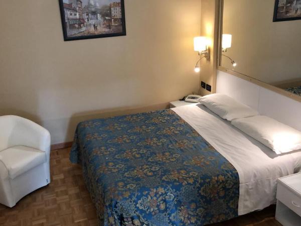 Artua'&Solferino : photo 7 de la chambre family room -attic with terrace