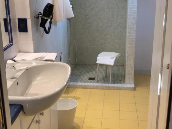 Artua'&Solferino : photo 8 de la chambre family room -attic with terrace