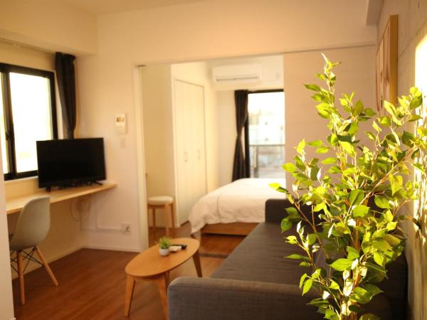 -Yoshitsuki kaku- Yoshitsuki Apart Hotel : photo 3 de la chambre chambre lit queen-size avec balcon