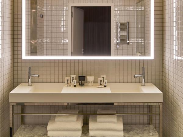 Mama Shelter Paris West : photo 8 de la chambre chambre xxl mama