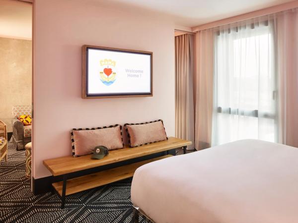 Mama Shelter Paris West : photo 4 de la chambre chambre xxl mama