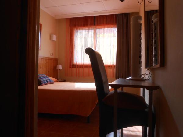 Hostal El Callejón : photo 2 de la chambre chambre double standard avec ventilateur