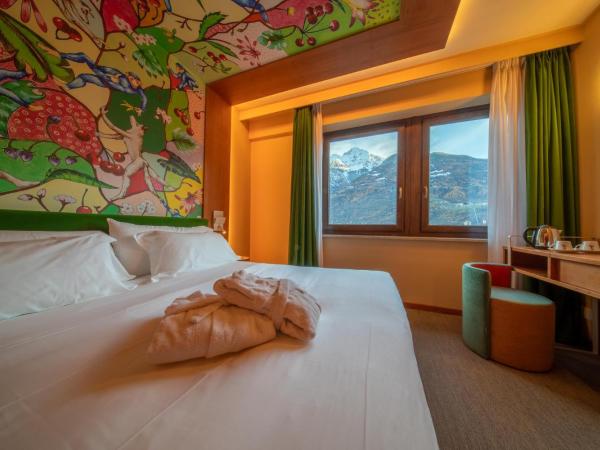 OMAMA Hotel : photo 4 de la chambre chambre double ou lits jumeaux - vue sur montagnes