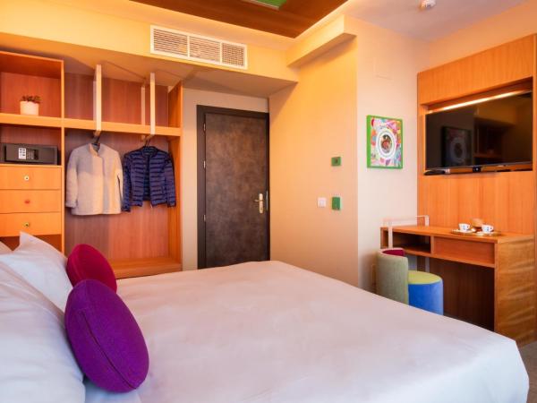 OMAMA Hotel : photo 4 de la chambre chambre quadruple standard