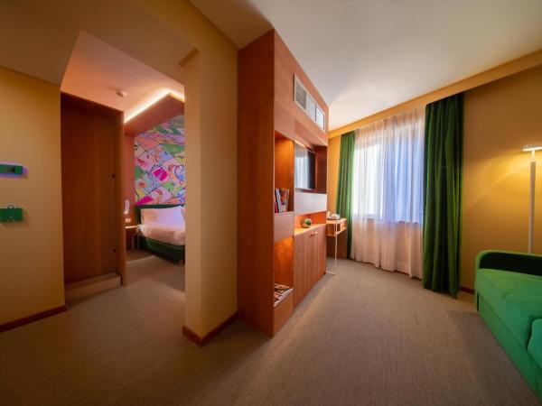 OMAMA Hotel : photo 1 de la chambre suite junior