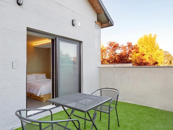 Slow Stay DA : photo 6 de la chambre suite avec terrasse 