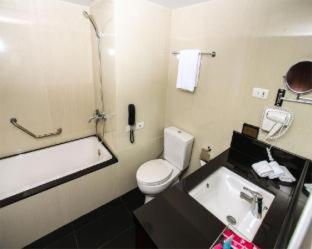 Hotel Royal Bangkok@Chinatown : photo 3 de la chambre room #106055451