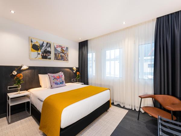 Hard Rock Hotel Davos : photo 3 de la chambre studio avec suite lit king-size - platine