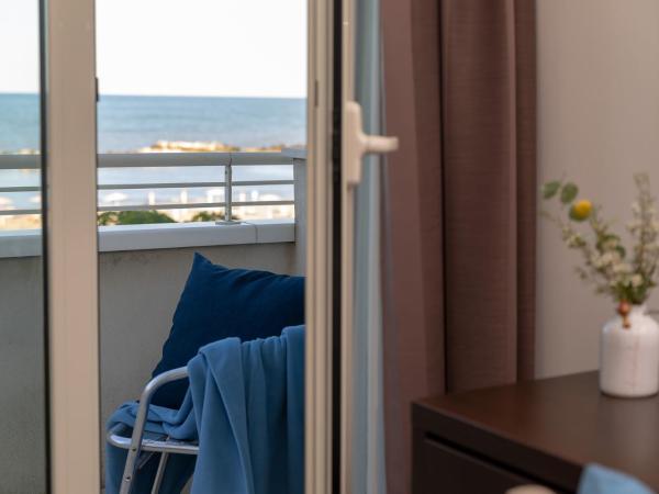 Gimmi Hotel : photo 1 de la chambre chambre double - front de mer