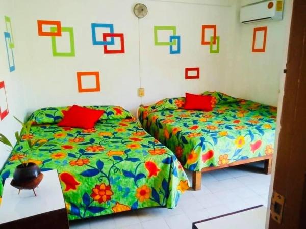 Hotel El Kiosco : photo 2 de la chambre chambre lits jumeaux - vue sur ville