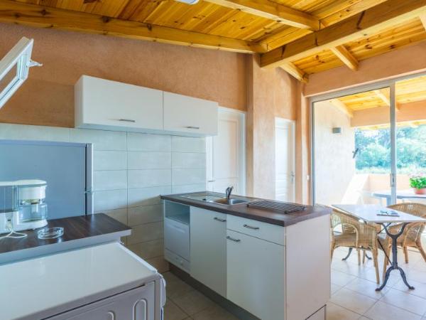 Résidence Marina di Capitello : photo 4 de la chambre appartement - vue sur lac