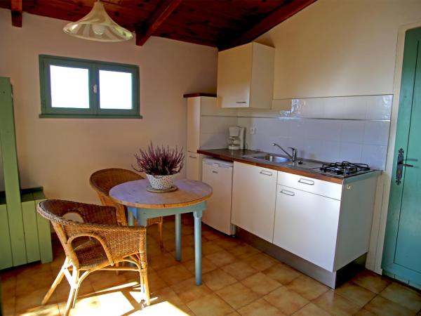 Résidence Marina di Capitello : photo 3 de la chambre appartement standard