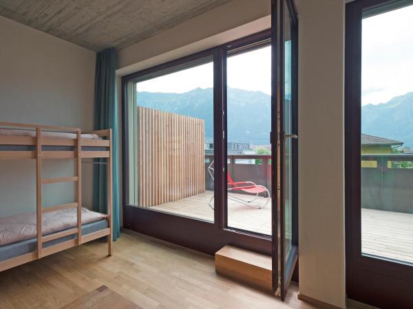 Interlaken Youth Hostel : photo 2 de la chambre chambre quadruple avec balcon