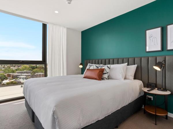 The Sebel Melbourne Moonee Ponds : photo 1 de la chambre one bedroom apartment with twin beds and balcony