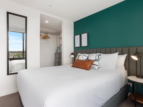 The Sebel Melbourne Moonee Ponds : photo 3 de la chambre one-bedroom apartment with queen bed and balcony