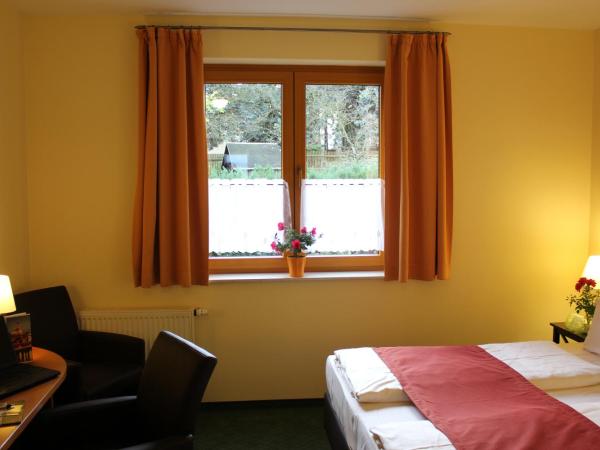 Landhotel Dresden : photo 6 de la chambre chambre double