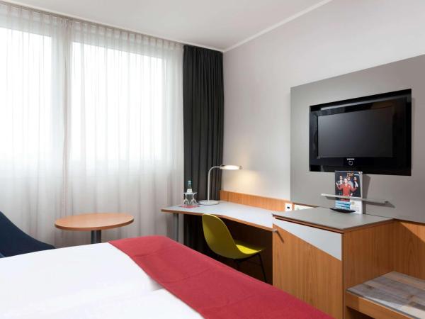 Ramada by Wyndham Hannover Messe : photo 2 de la chambre chambre standard - 1 lit queen-size