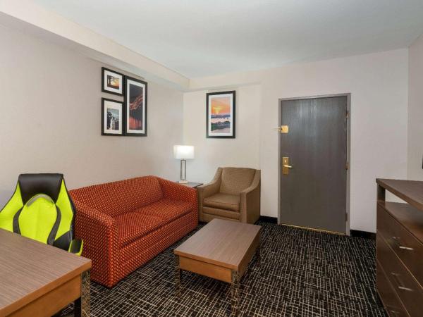 Wingate by Wyndham Memphis East : photo 3 de la chambre suite studio lit king-size - non-fumeurs