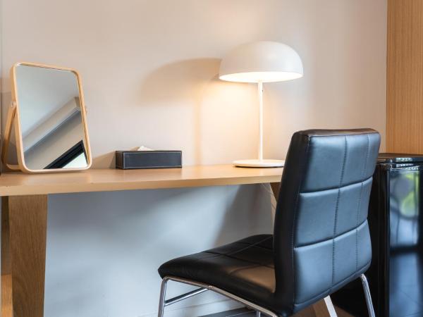 Naga Residence : photo 10 de la chambre chambre lit king-size premier avec balcon