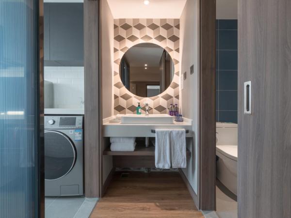 Holiday Inn Express Beijing Shijingshan Lakeview, an IHG Hotel : photo 2 de la chambre suite lit king-size