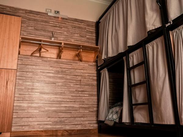 Che Juan Hostel BA : photo 9 de la chambre lit dans dortoir mixte de 6 lits