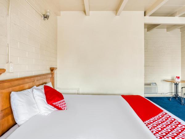 OYO Oasis Motel Las Vegas I-15 : photo 3 de la chambre chambre lit king-size