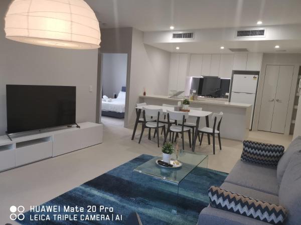 G3 Apartment : photo 5 de la chambre two-bedroom city & creek view apartment