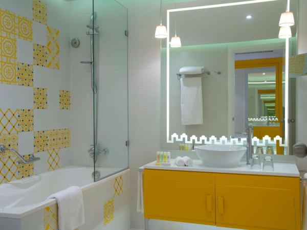 Radisson Blu Resort & Thalasso Hammamet : photo 5 de la chambre suite avec balcon - vue sur mer
