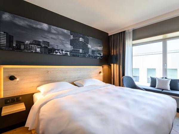 Radisson Hotel Antwerp Berchem : photo 4 de la chambre chambre standard - Étage supérieur