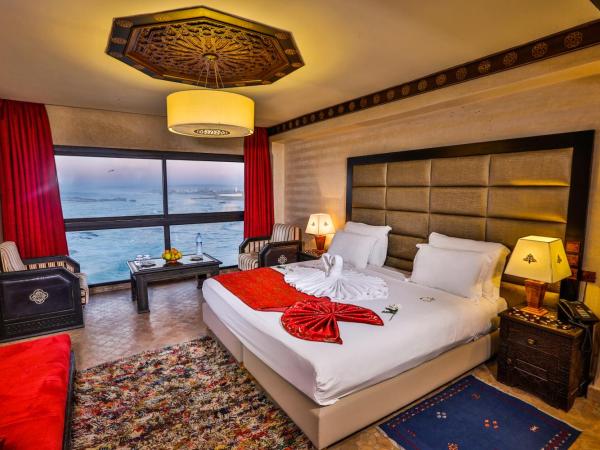 Riad Mimouna : photo 4 de la chambre suite - vue sur mer