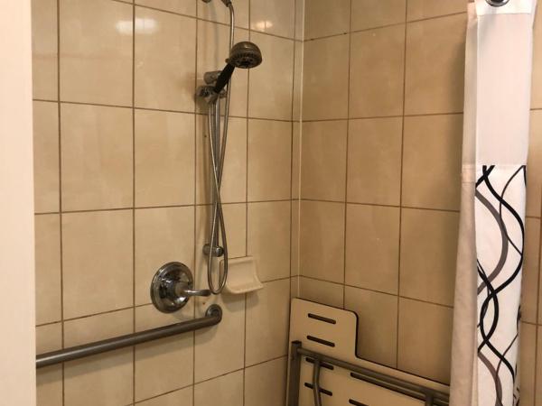 Seaside Inn : photo 8 de la chambre chambre lit king-size - accessible aux personnes à mobilité réduite