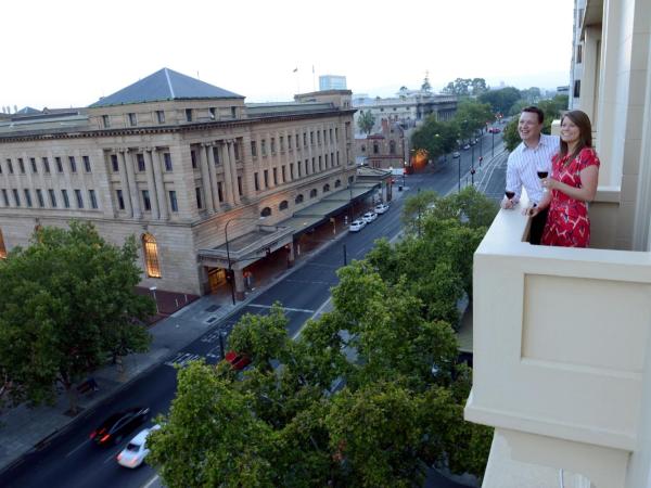 Grosvenor Hotel Adelaide : photo 5 de la chambre chambre lit queen-size privilège