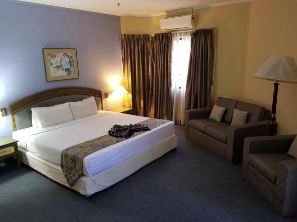 The Grand Beach Resort Port Dickson : photo 6 de la chambre chambre familiale