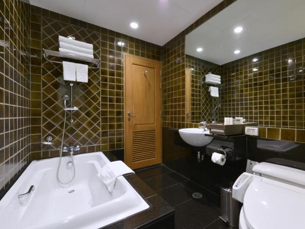 Grande Centre Point Ploenchit : photo 7 de la chambre suite 2 chambres avec balcon