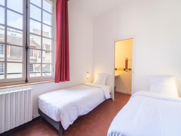 MIJE MARAIS Hostel : photo 2 de la chambre chambre lits jumeaux