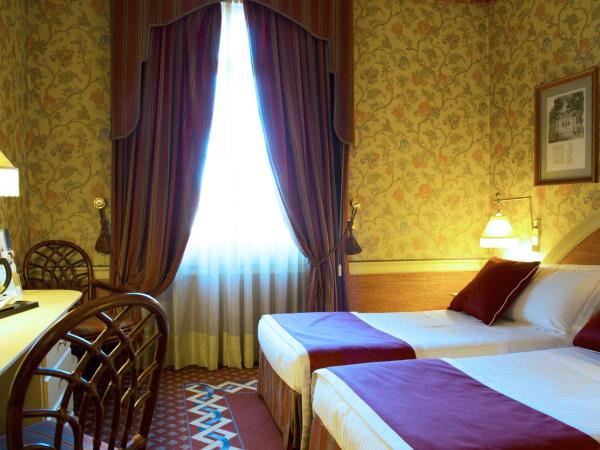 Hotel Milano Regency : photo 1 de la chambre chambre lits jumeaux