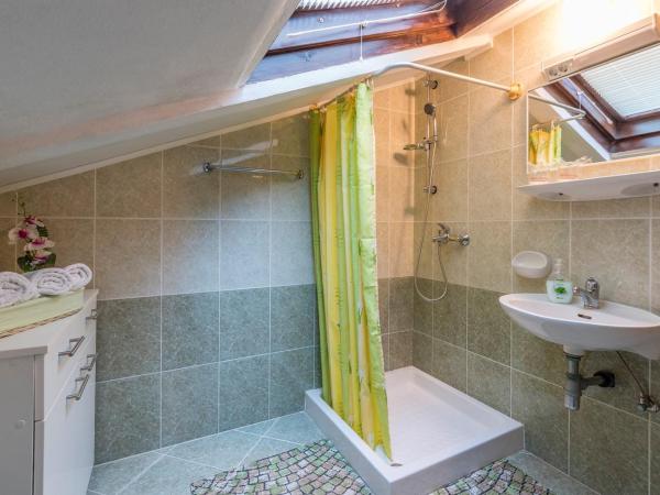 Apartment House Matosevic : photo 10 de la chambre appartement - vue sur jardin