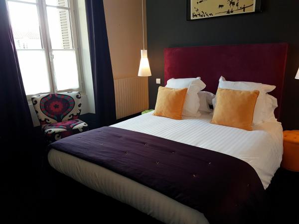 Chambres d'Hôtes Maison La Porte Rouge : photo 1 de la chambre chambre double