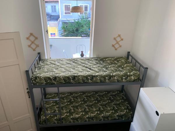 Porto das Palmeiras Hostel : photo 1 de la chambre lit dans dortoir pour femmes de 4 lits