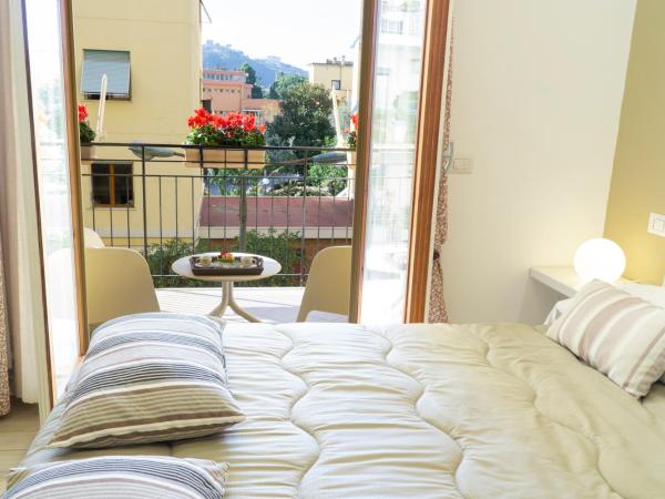 Al Parco Verde B&B : photo 7 de la chambre chambre double confort avec balcon