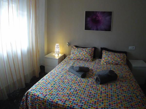 La casita de Pepe - piso compartido : photo 8 de la chambre chambre double standard avec salle de bains commune