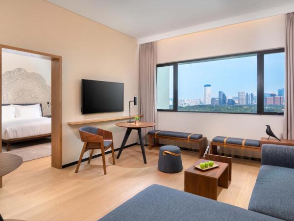 BEI Zhaolong Hotel, JdV by Hyatt : photo 5 de la chambre suite deluxe avec lit king-size