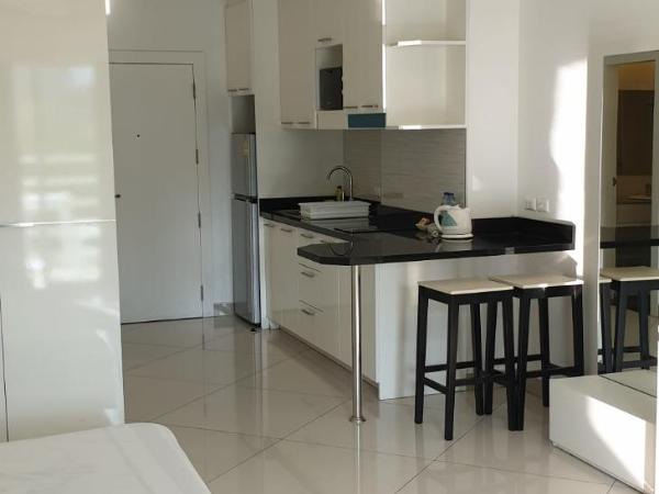 VTSIX at View Talay 6 : photo 3 de la chambre studio avec vue sur jardin