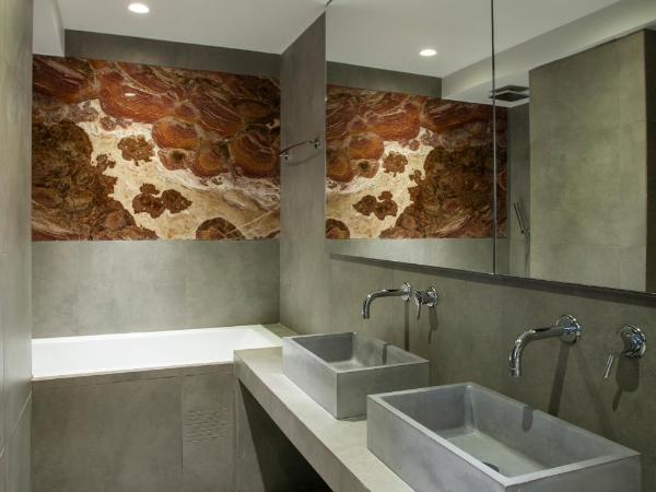 Art Suites Korai : photo 3 de la chambre chambre familiale avec baignoire