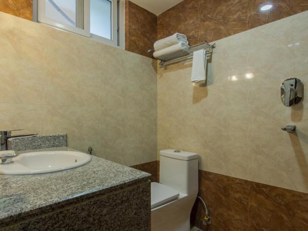 Hotel Snow Peak : photo 7 de la chambre chambre triple avec balcon