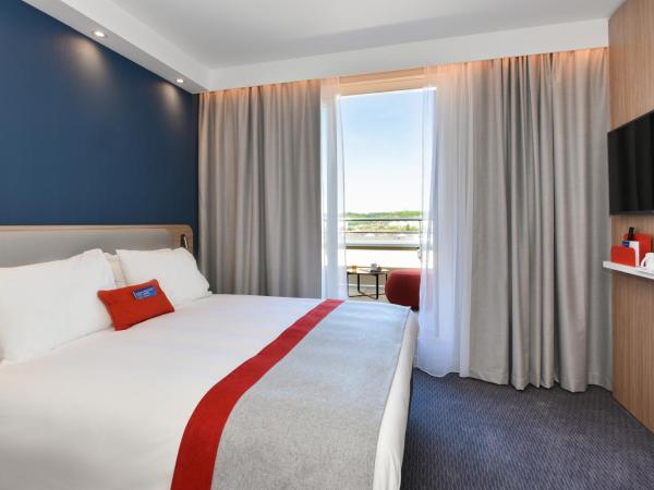 Holiday Inn Express - Rouen Centre - Rive Gauche by IHG : photo 1 de la chambre chambre lit king-size standard avec balcon - dernier Étage