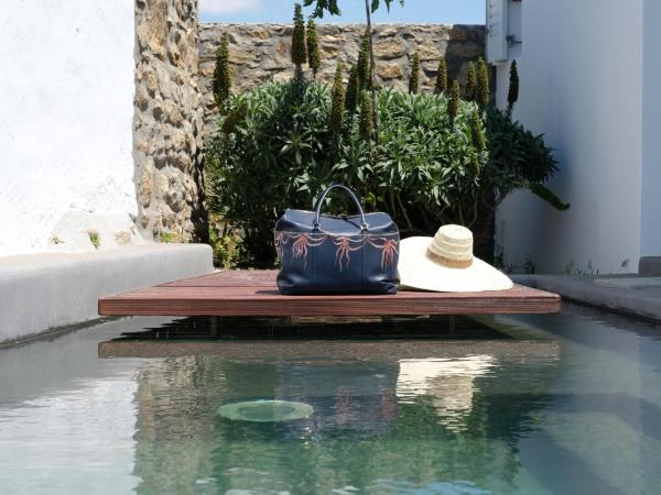 Ostraco Suites : photo 5 de la chambre suite avec piscine privée